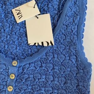 Blue Zara crop button down blouse